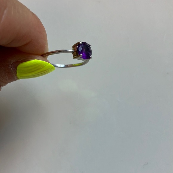 925 sterling and amethyst ring - Picture 8 of 16